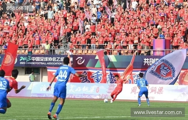 赢球即冲超！足球报：铜梁龙仍握有优势，末轮需要“重庆血性”